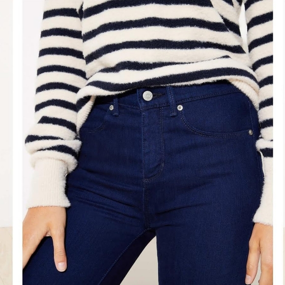 NWT LOFT Slim pockets dark indigo denim leggings Size 6P/28 - Picture 2 of 9
